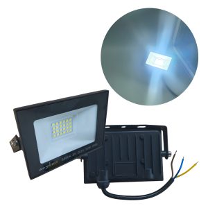 Reflector Led 30w Para Interperie (300w) Ip66 Cristal